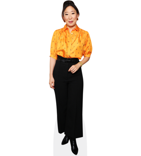 Sandra Oh (Orange Top) Pappaufsteller