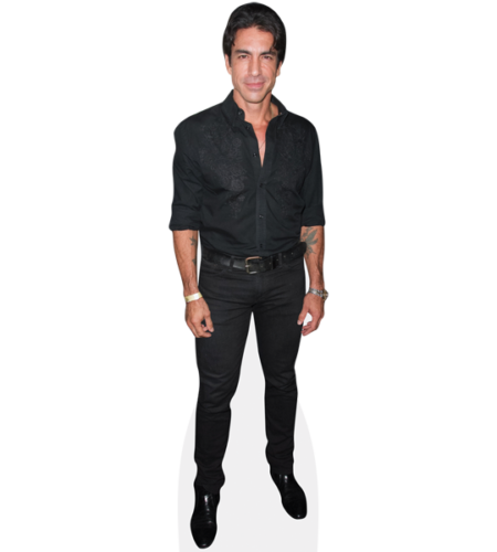 Ricardo Chavez (Black Outfit) Pappaufsteller