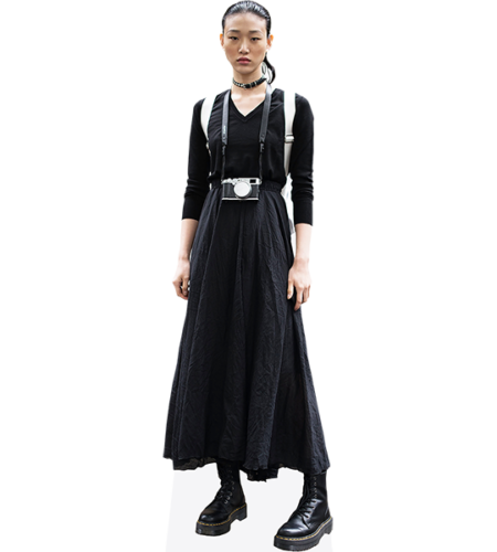 Sora Choi (Black Outfit) Pappaufsteller